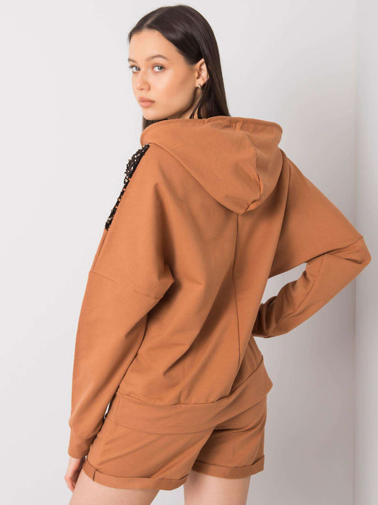 Camelowy damski komplet z cekinami