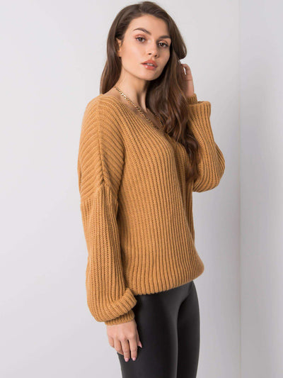 OCH BELLA Camelowy sweter z dekoltem na plecach