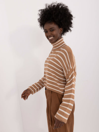 Camelowy damski krótki sweter w paski
