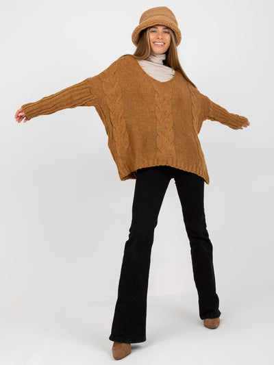 Camelowy sweter oversize z warkoczami OCH BELLA