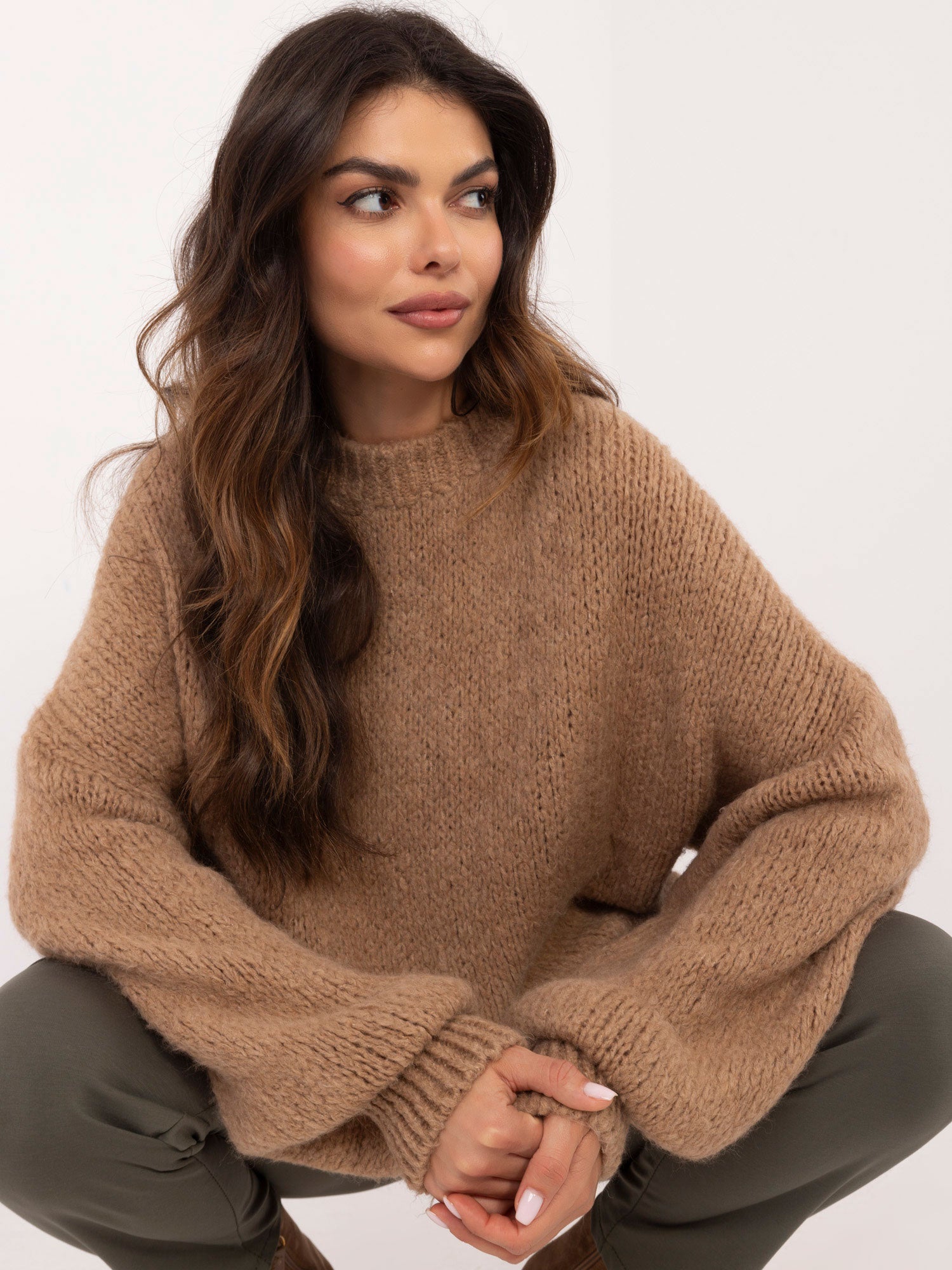 OCH BELLA Camelowy damski dzianinowy sweter oversize
