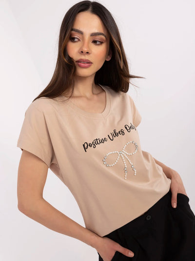 Camelowy t-shirt damski t-shirt z perełkami