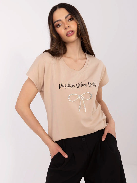 Camelowy t-shirt damski t-shirt z perełkami