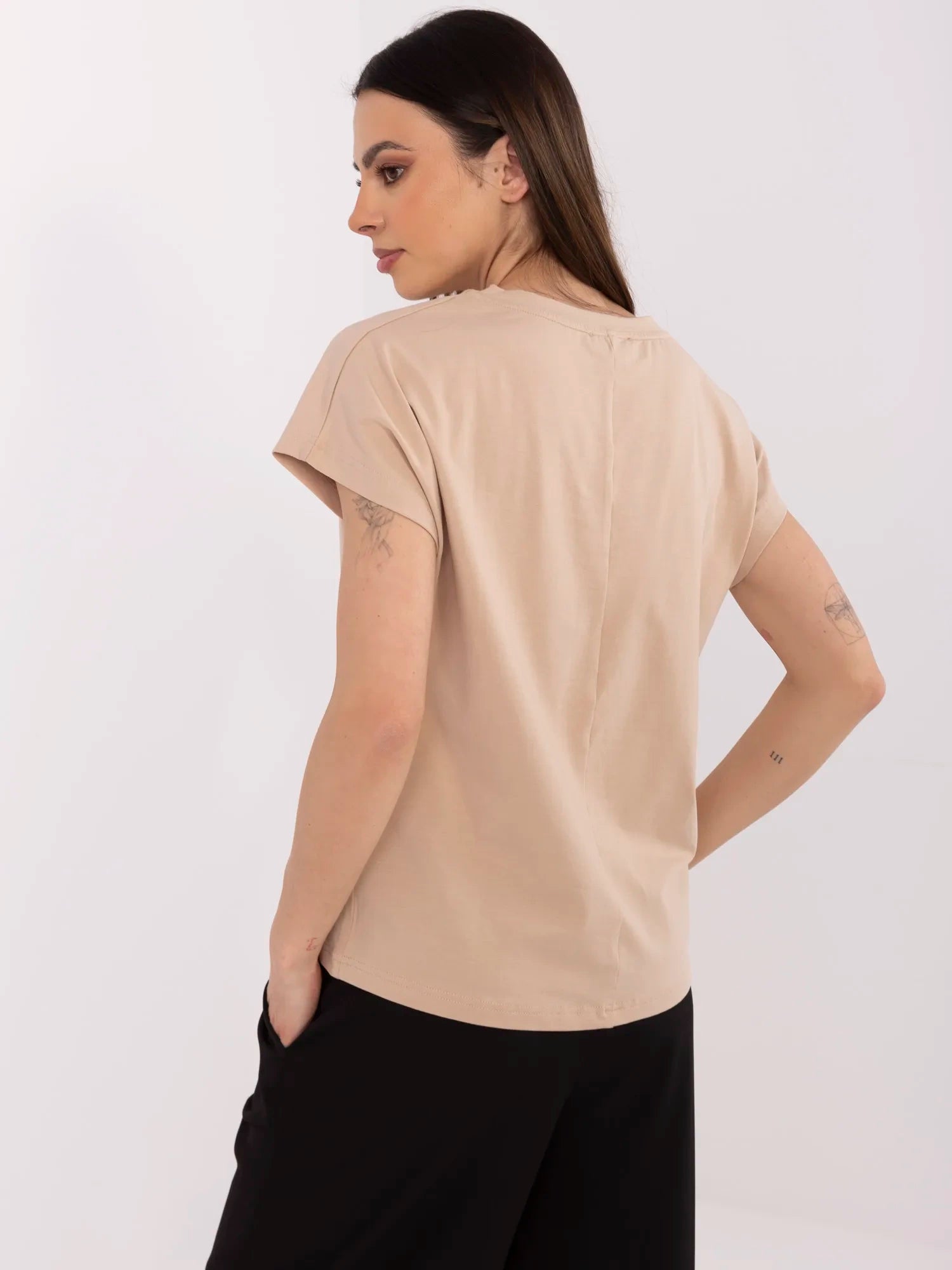 Camelowy t-shirt damski t-shirt z perełkami