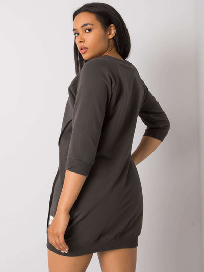 Ciemna khaki sukienka plus size z kieszeniami