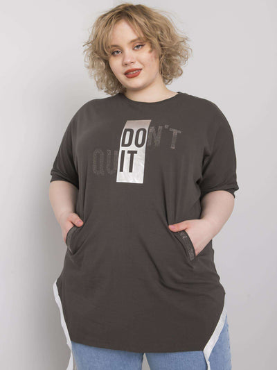 Ciemna khaki bluzka plus size z napisem