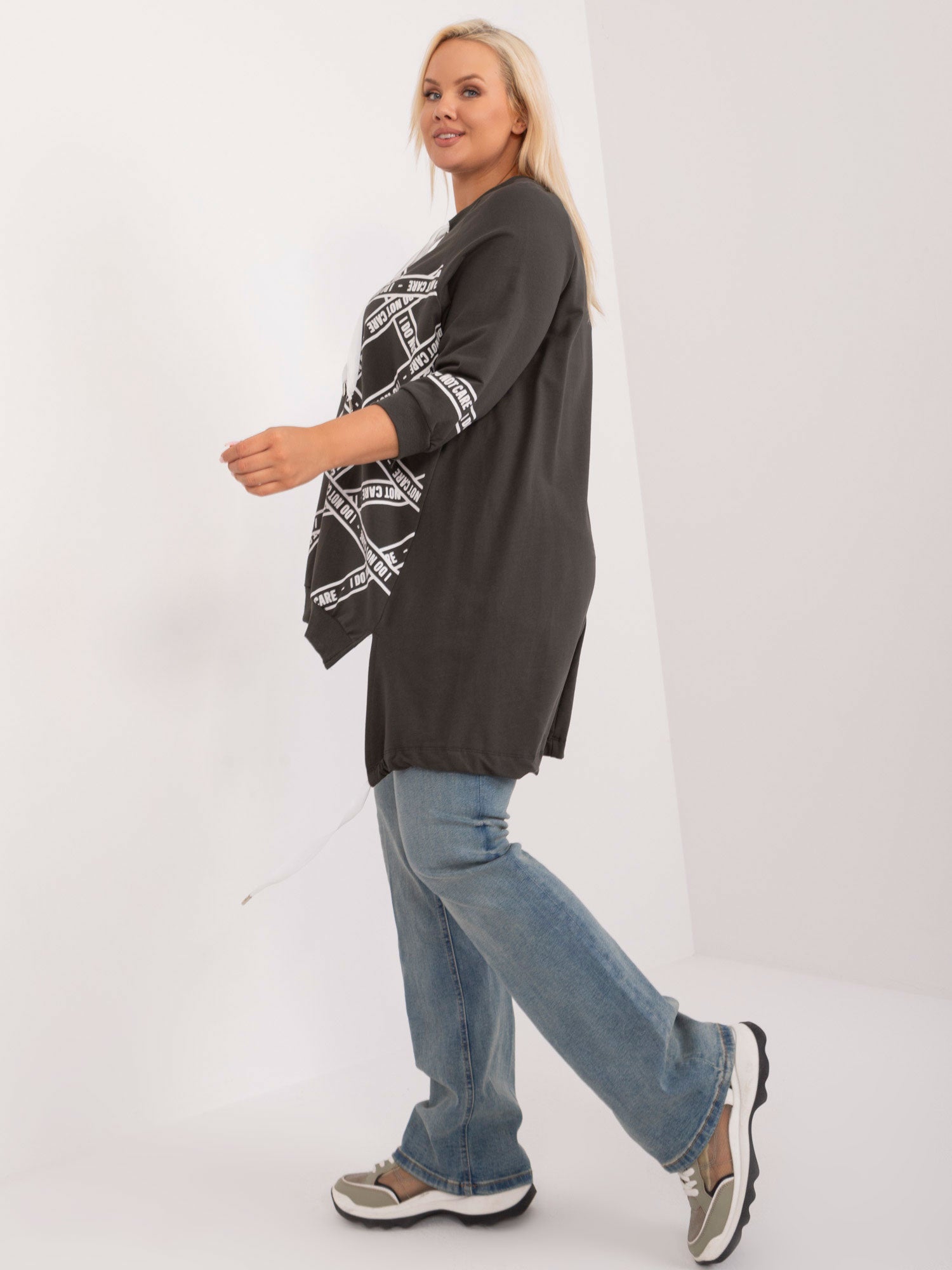 Ciemna khaki damska bluzka plus size o asymetrycznym kroju