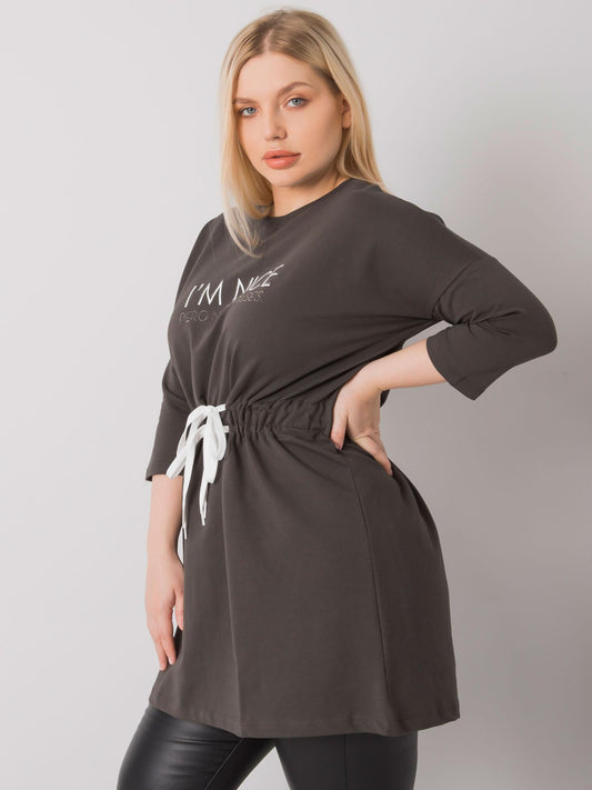 Ciemna khaki tunika plus size z napisem