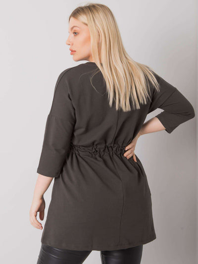 Ciemna khaki tunika plus size z napisem