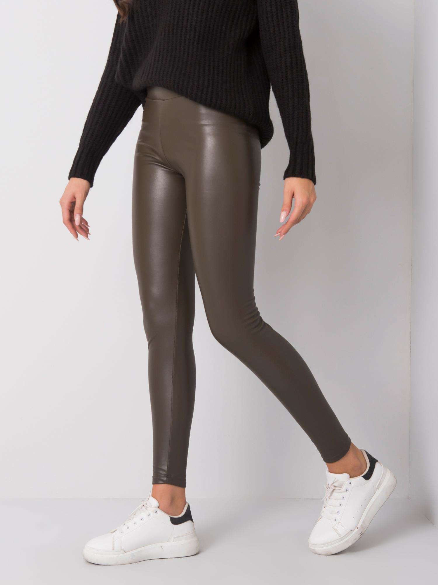 RUE PARIS Ciemne khaki legginsy z ekoskóry