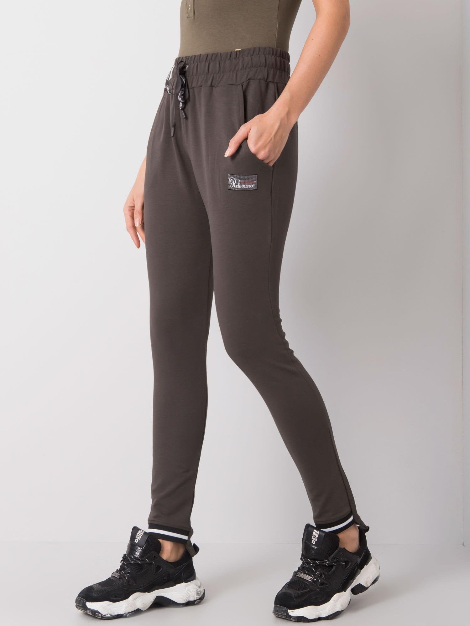 Ciemne khaki damskie spodnie dresowe