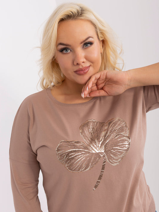 Ciemnobeżowa damska bluzka plus size z rękawem 3/4