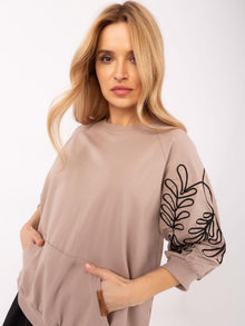 Ciemnobeżowa bluza kangurka z rękawem 3/4