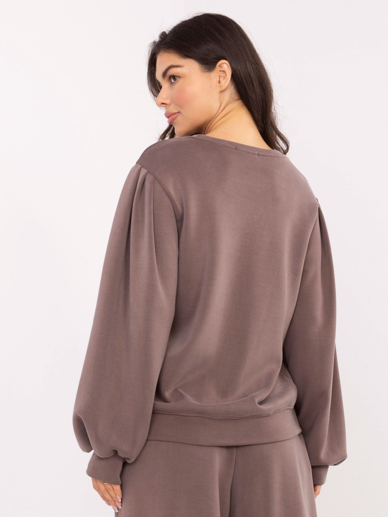 Ciemnobeżowa bluza oversize od kompletu