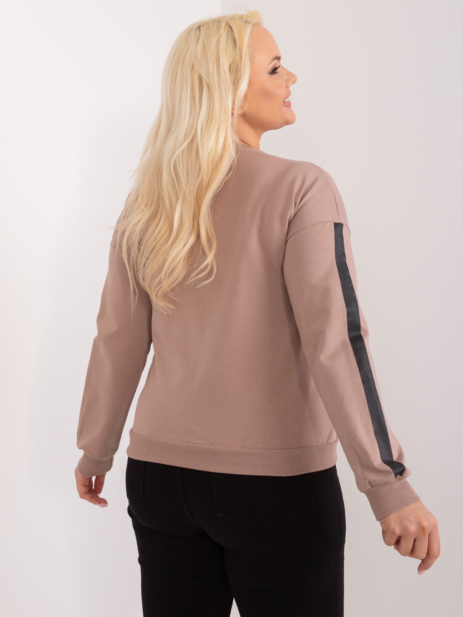 Ciemnobeżowa bluzka plus size z bawełny
