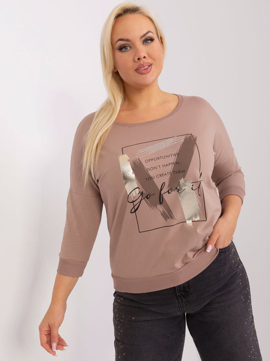 Ciemnobeżowa bluzka plus size z rękawem 3/4