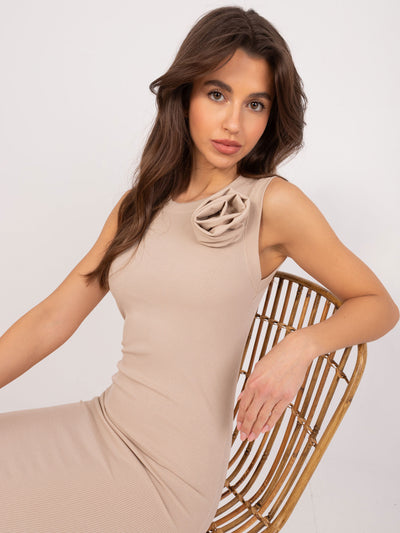 Ciemnobeżowa sukienka bodycon z okrągłym dekoltem