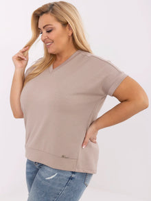 Ciemnobeżowa bluzka plus size z dekolem w serek