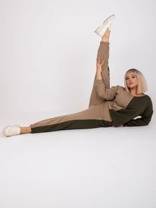 Ciemnobeżowy-khaki damski komplet dresowy plus size
