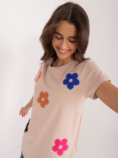 BASIC FEEL GOOD Ciemnobeżowy t-shirt z aplikacją w kwiaty