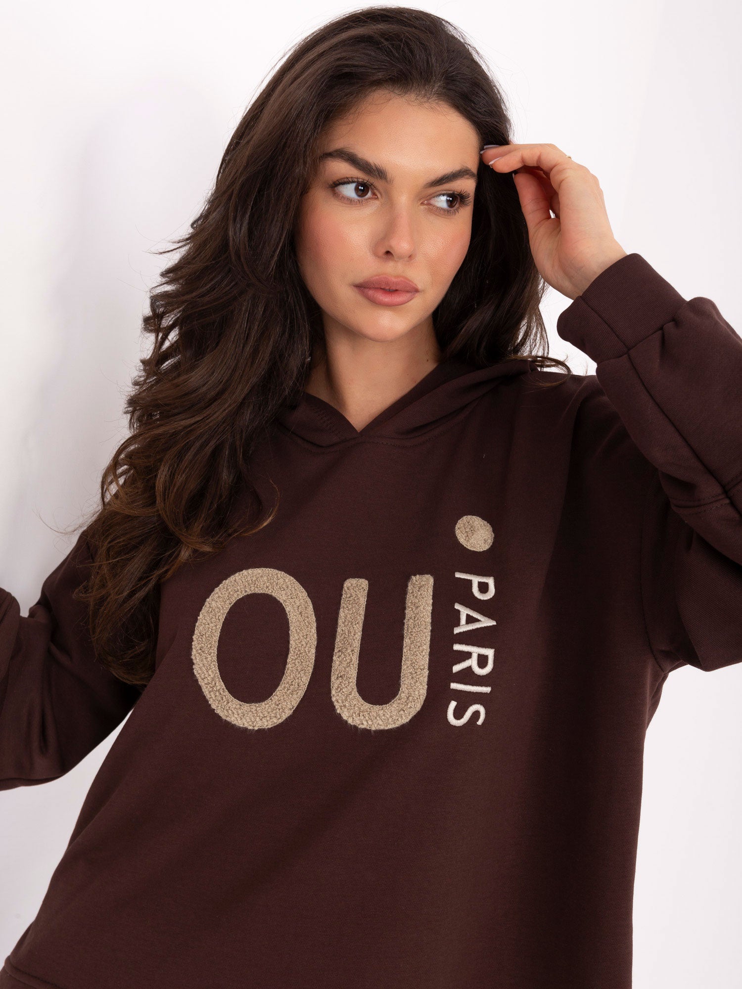 Ciemnobrązowa bluza oversize z napisem