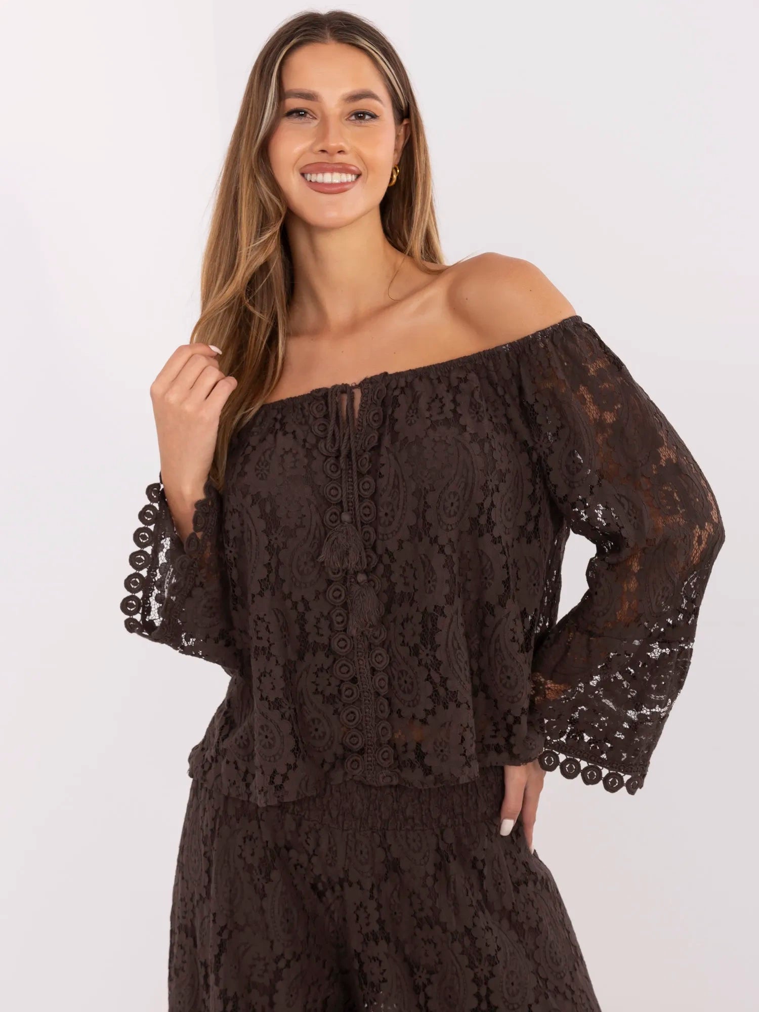 Ciemnobrązowa koronkowa bluzka boho