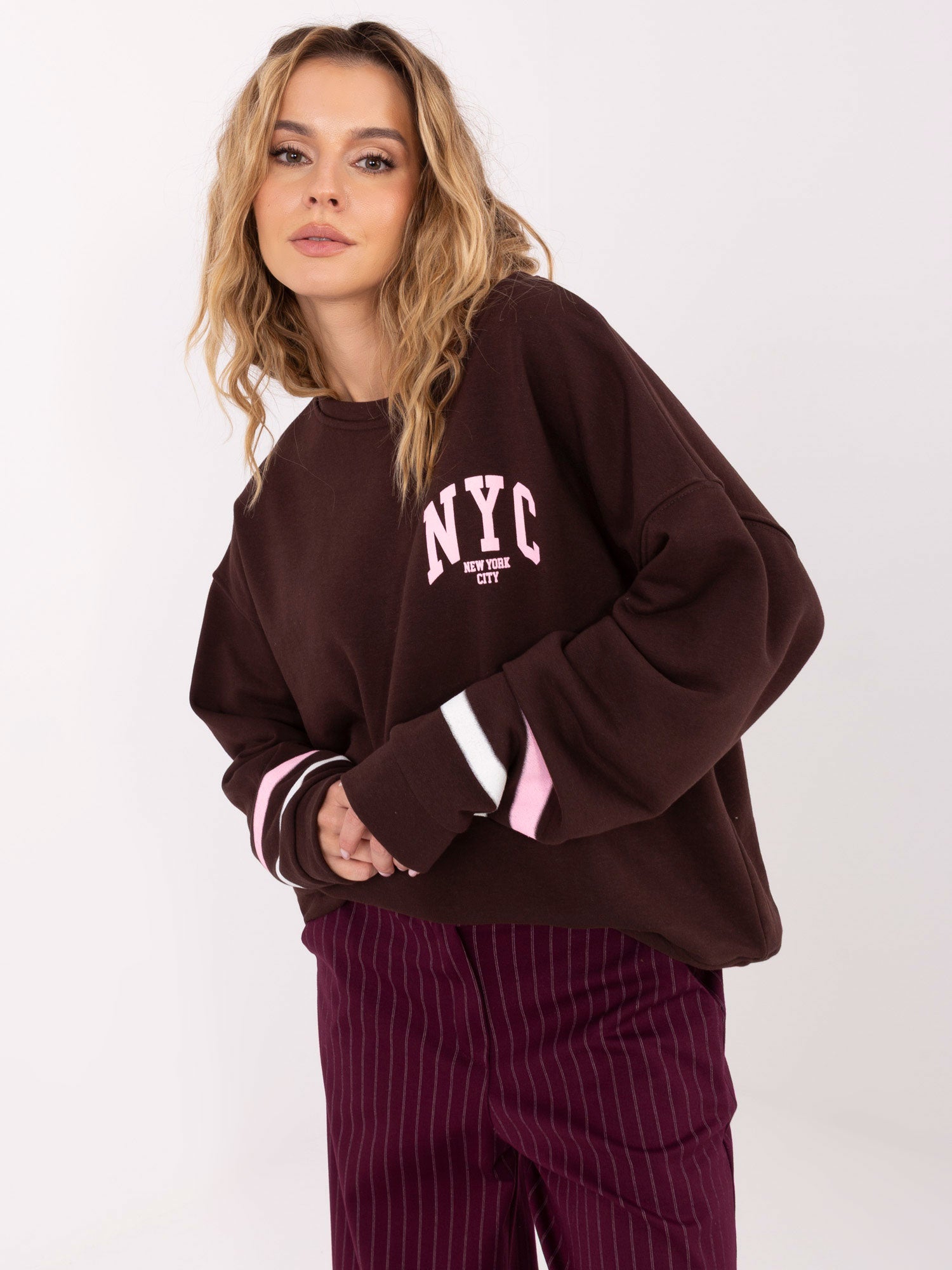 Ciemnobrązowa damska bluza oversize bez kaptura