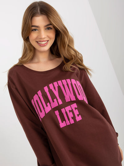 Ciemnobrązowo-różowa długa bluza oversize z napisem