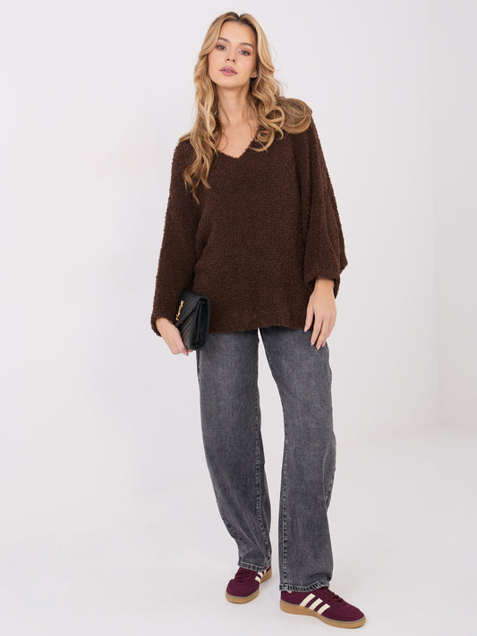Ciemnobrązowy sweter oversize boucle z dekoltem V