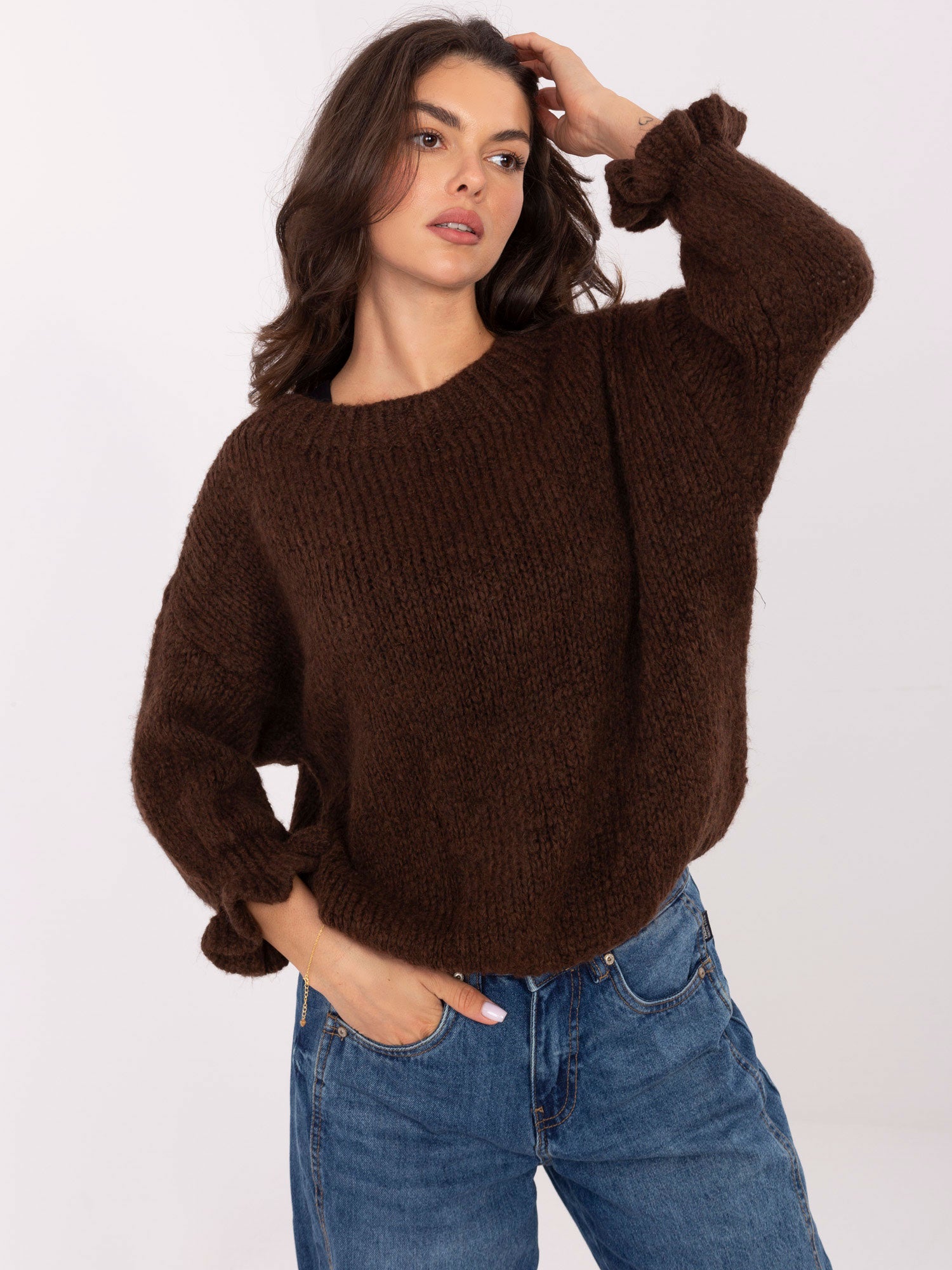 Ciemnobrązowy damski sweter oversize z wełną
