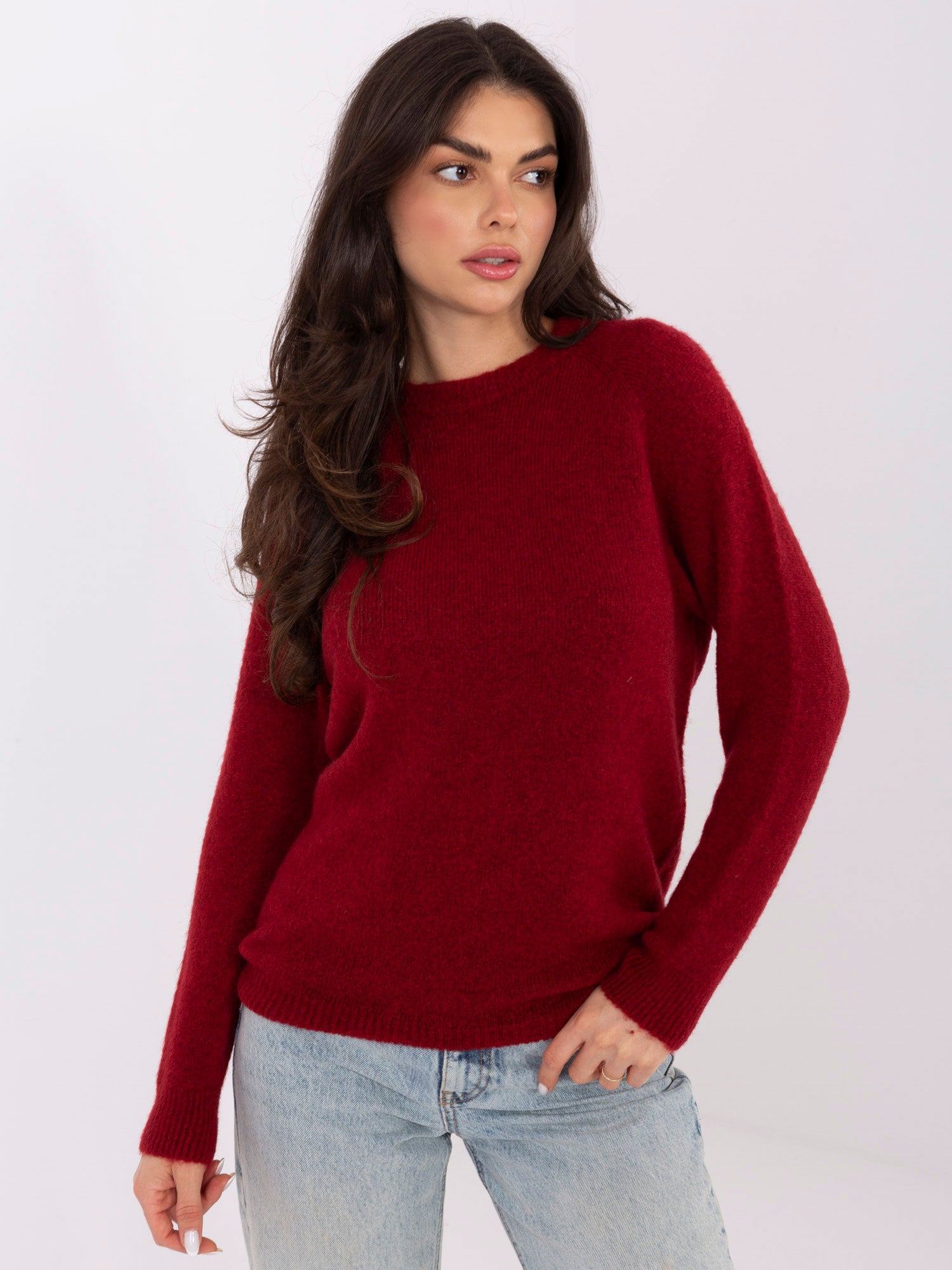 Ciemnoczerwony sweter basic z domieszką alpaki