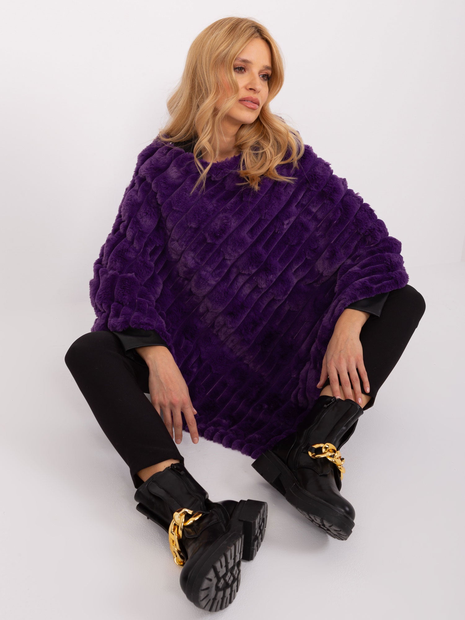 Ciemnofioletowe eleganckie poncho damskie