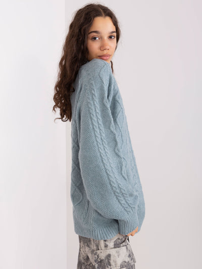 Ciemnomiętowy sweter z warkoczami i golfem