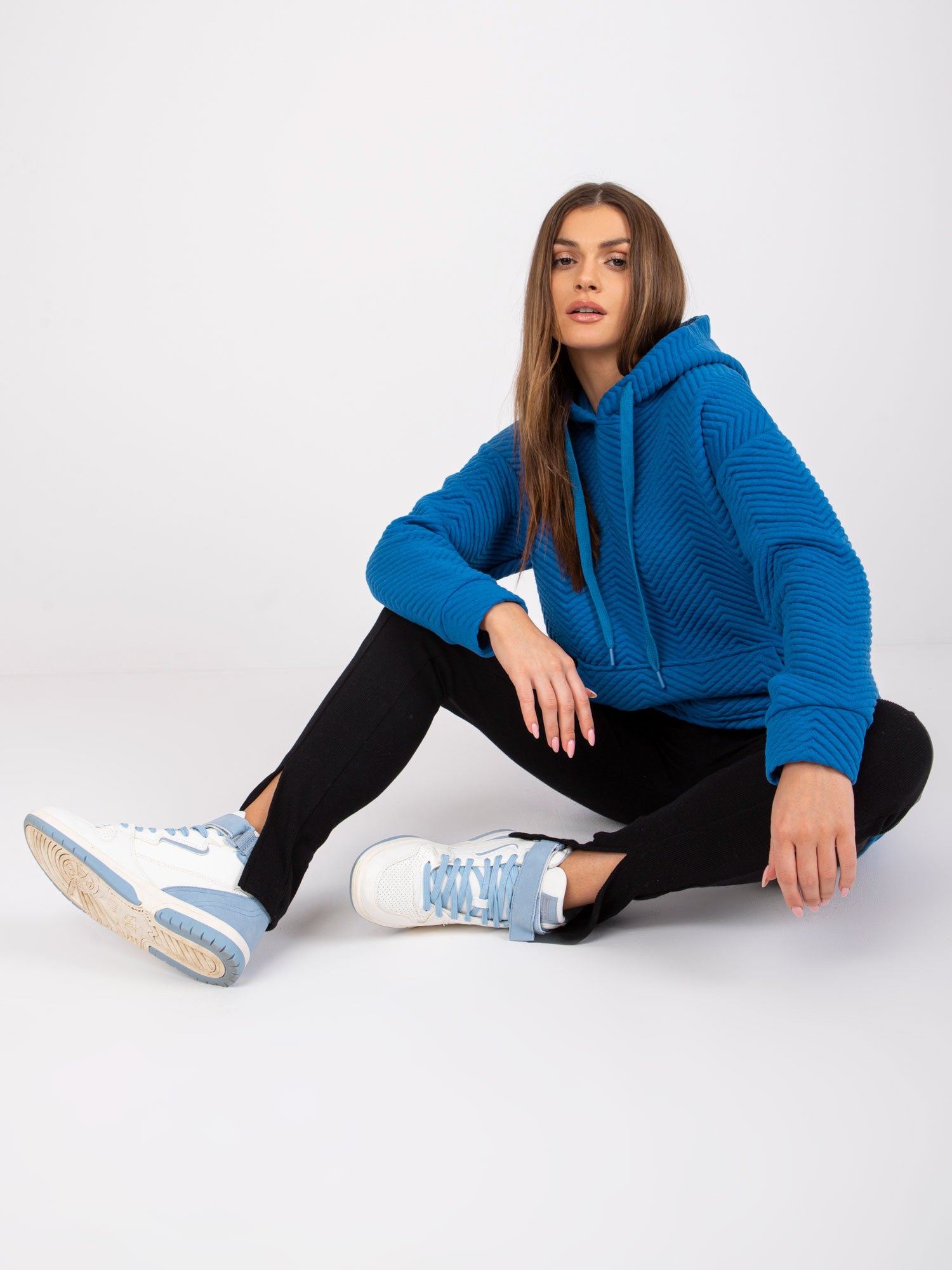 RUE PARIS Ciemnoniebieska bluza z kapturem