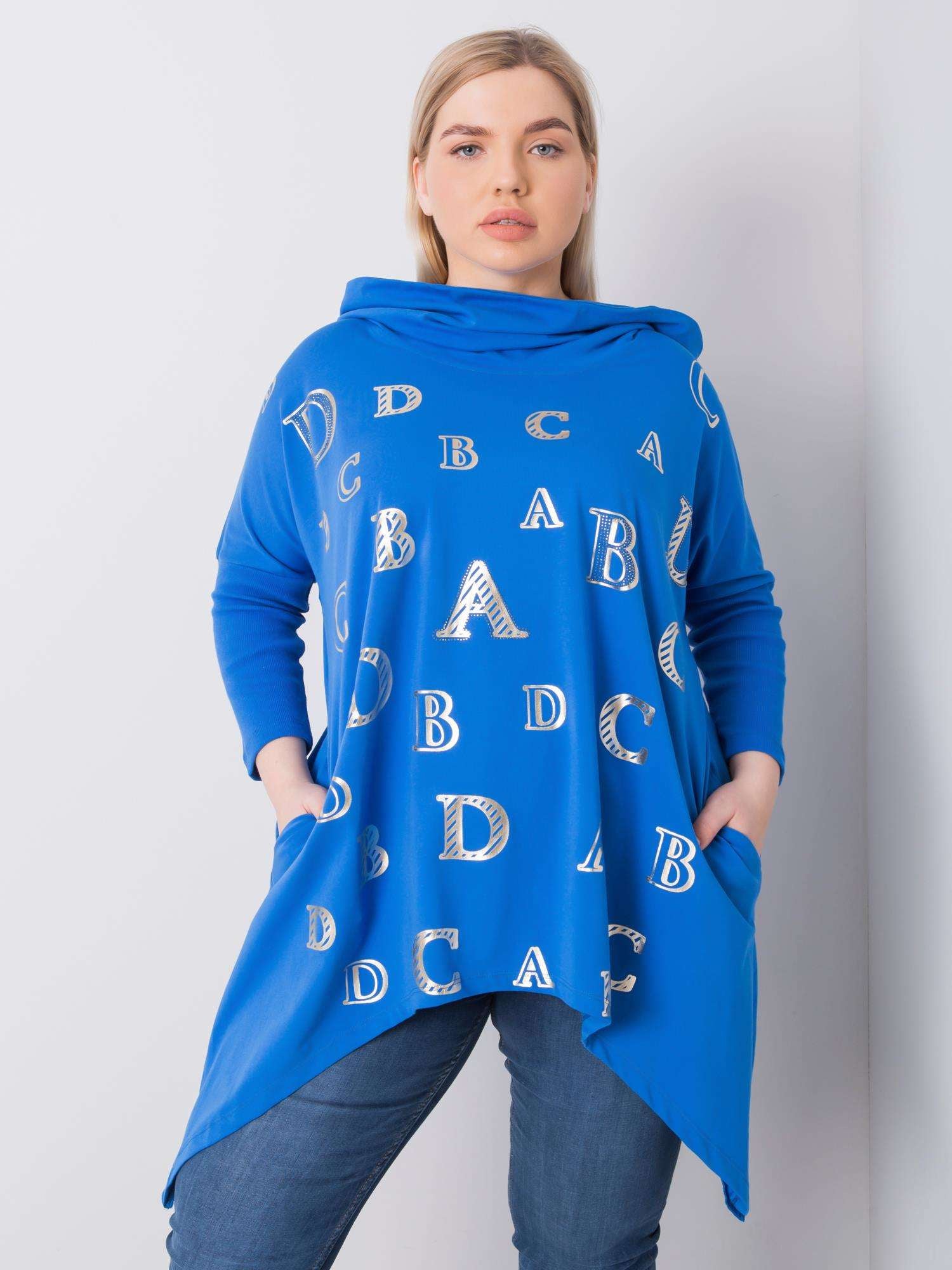 Ciemnoniebieska bluza plus size z nadrukiem