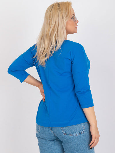 Ciemnoniebieska bluzka plus size z nadrukiem