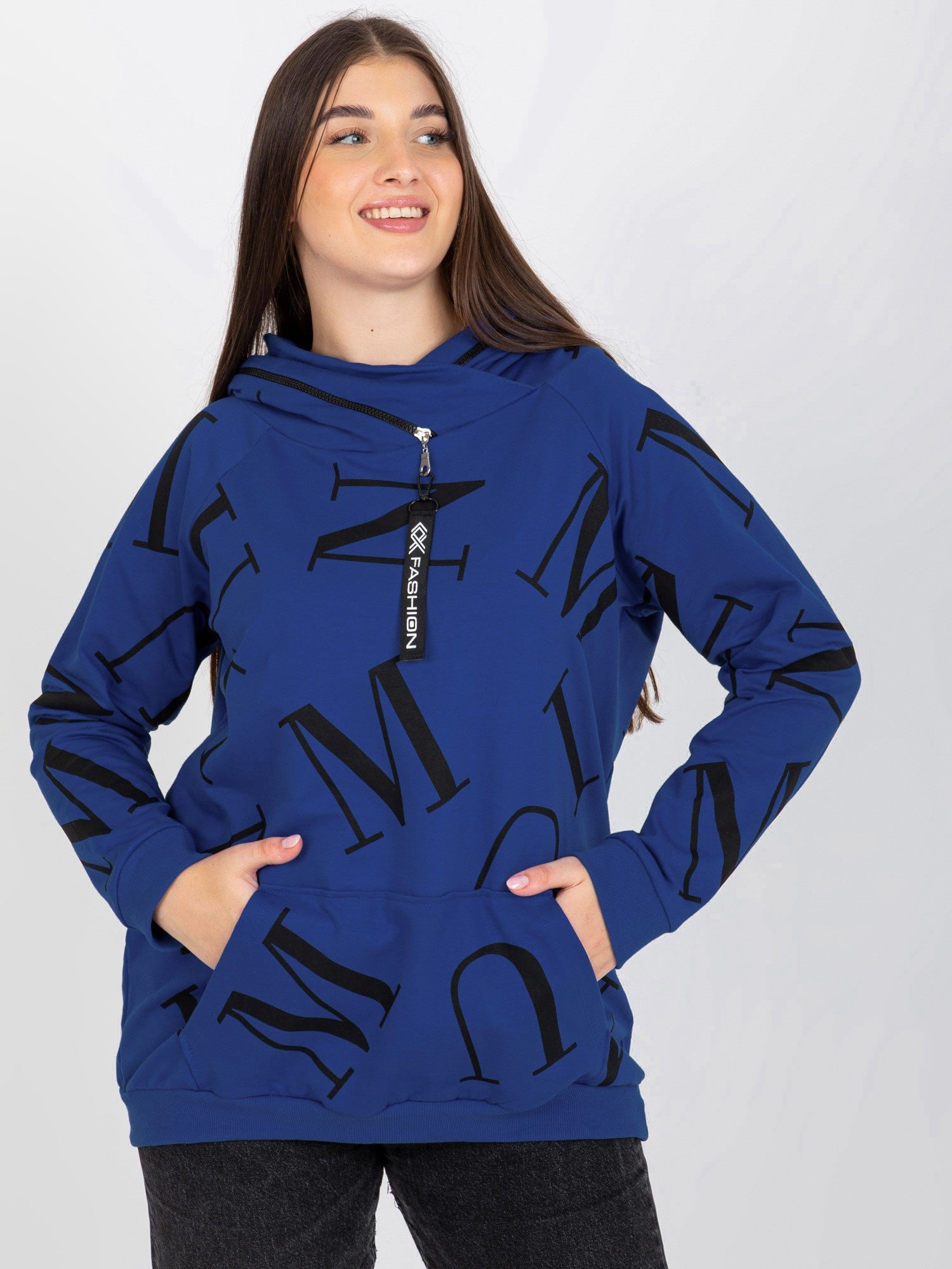 Ciemnoniebieska damska bluza plus size z literami