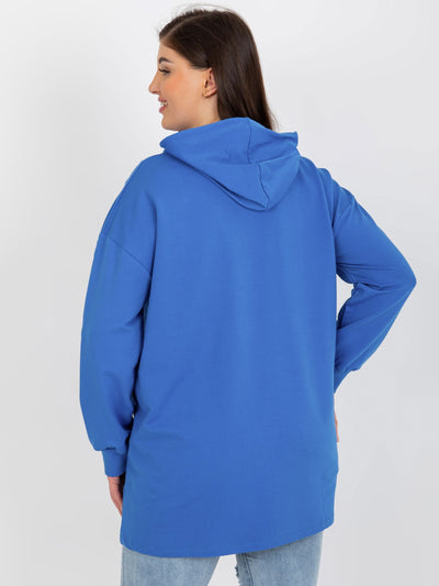 Ciemnoniebieska dłuższa bluza plus size z napisami