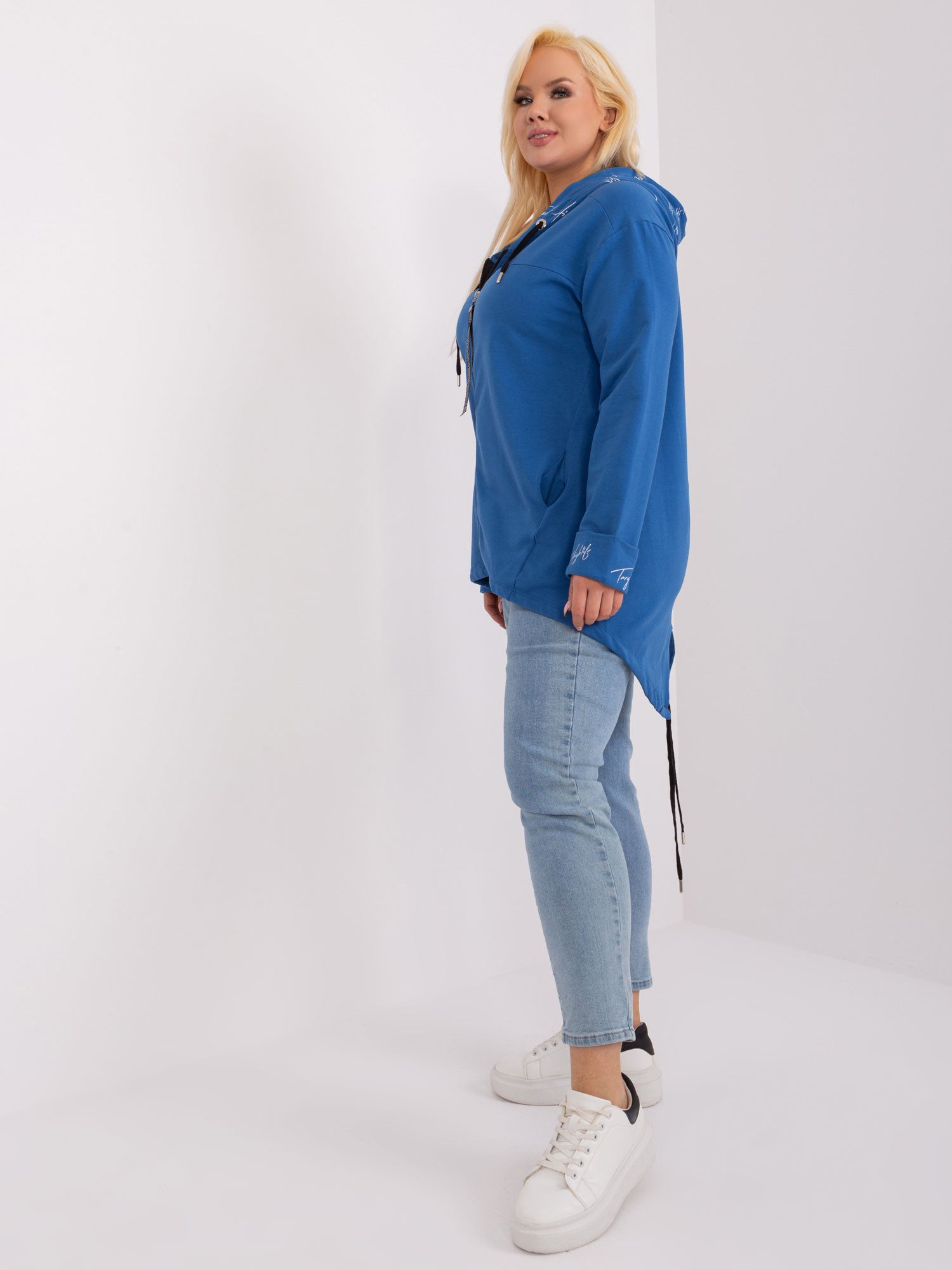 Ciemnoniebieska rozpinana bluza plus size z kapturem