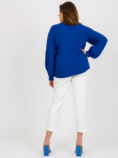 Ciemnoniebieska koszulowa bluzka plus size z kołnierzykiem
