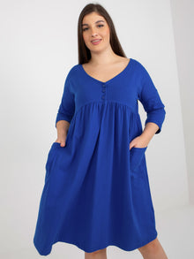 Ciemnoniebieska sukienka plus size basic z rękawem 3/4