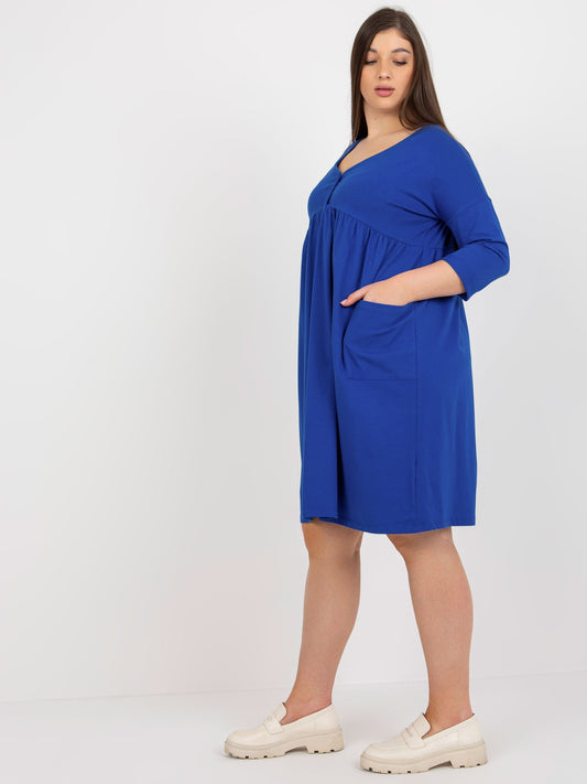 Ciemnoniebieska sukienka plus size basic z rękawem 3/4