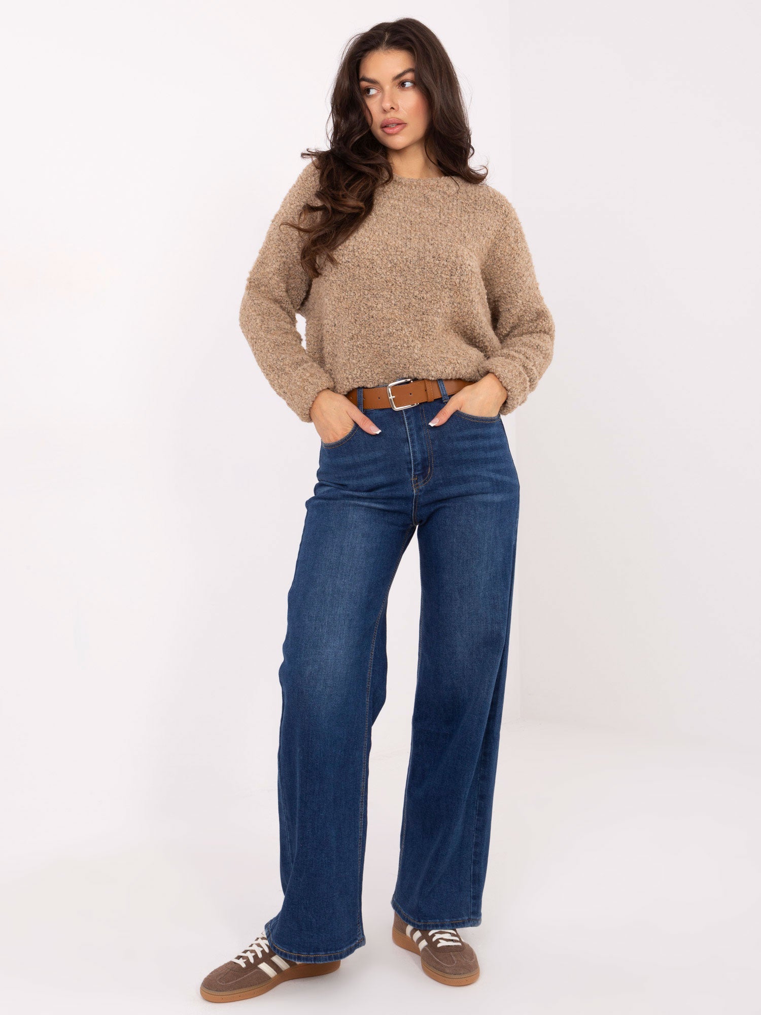 Ciemnoniebieskie damskie jeansy straight leg