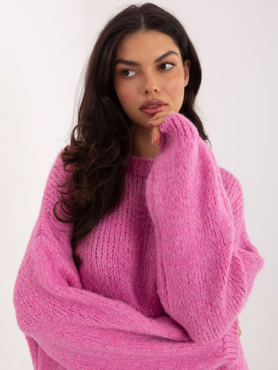 Ciemnoróżowy sweter oversize o grubym splocie