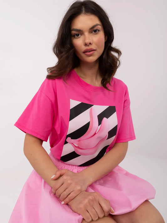 Ciemnoróżowy damski t-shirt oversize z nadrukiem