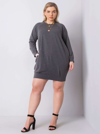 Ciemnoszara melanżowa sukienka plus size z długim rękawem