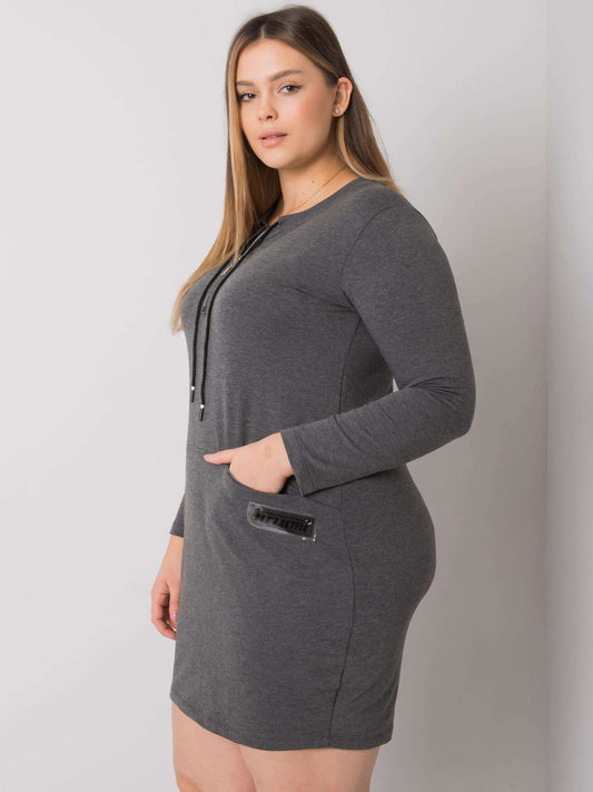 Ciemnoszara melanżowa sukienka plus size z zamkiem