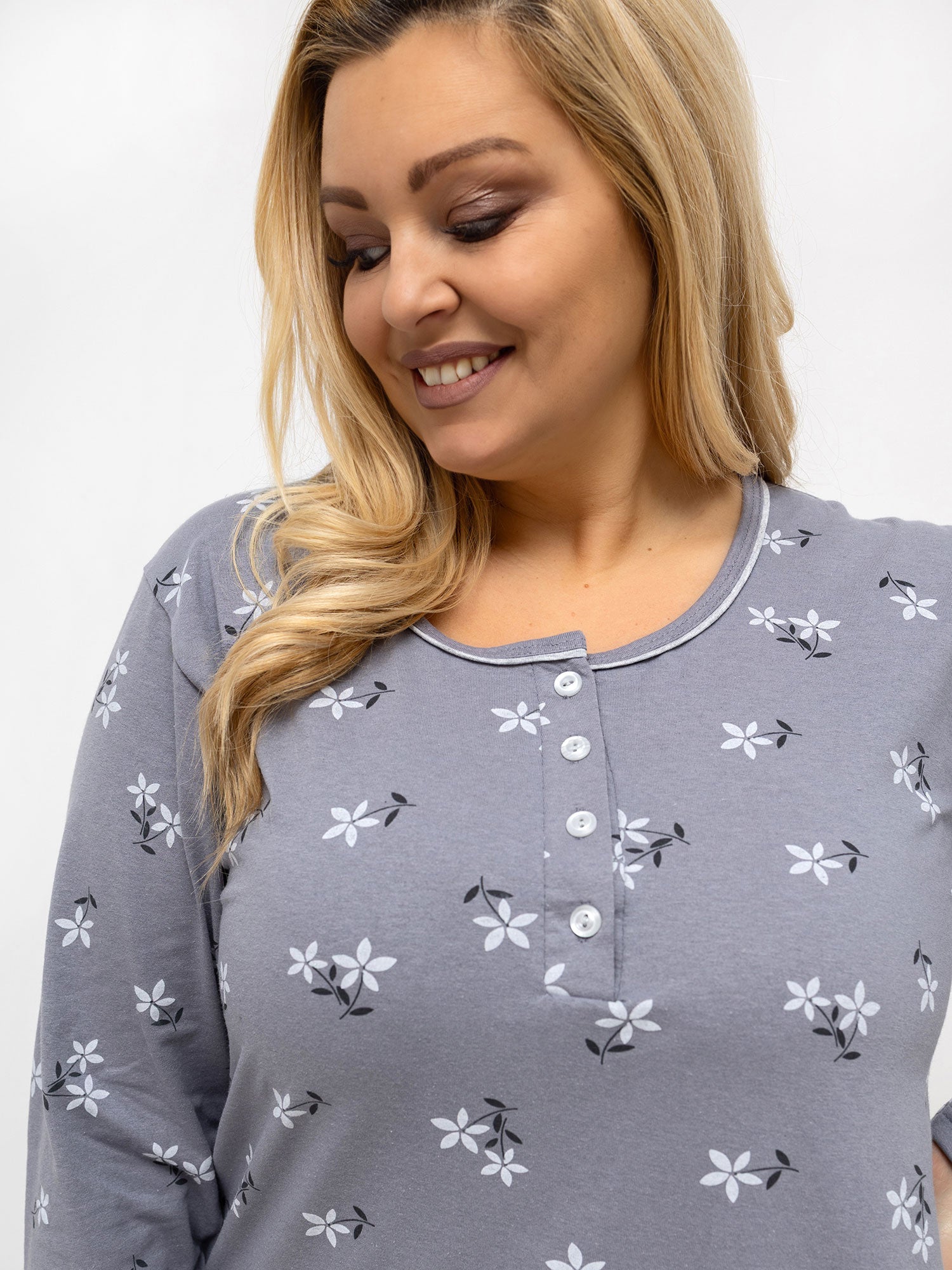 Ciemnoszara nocna koszula plus size z guzikami