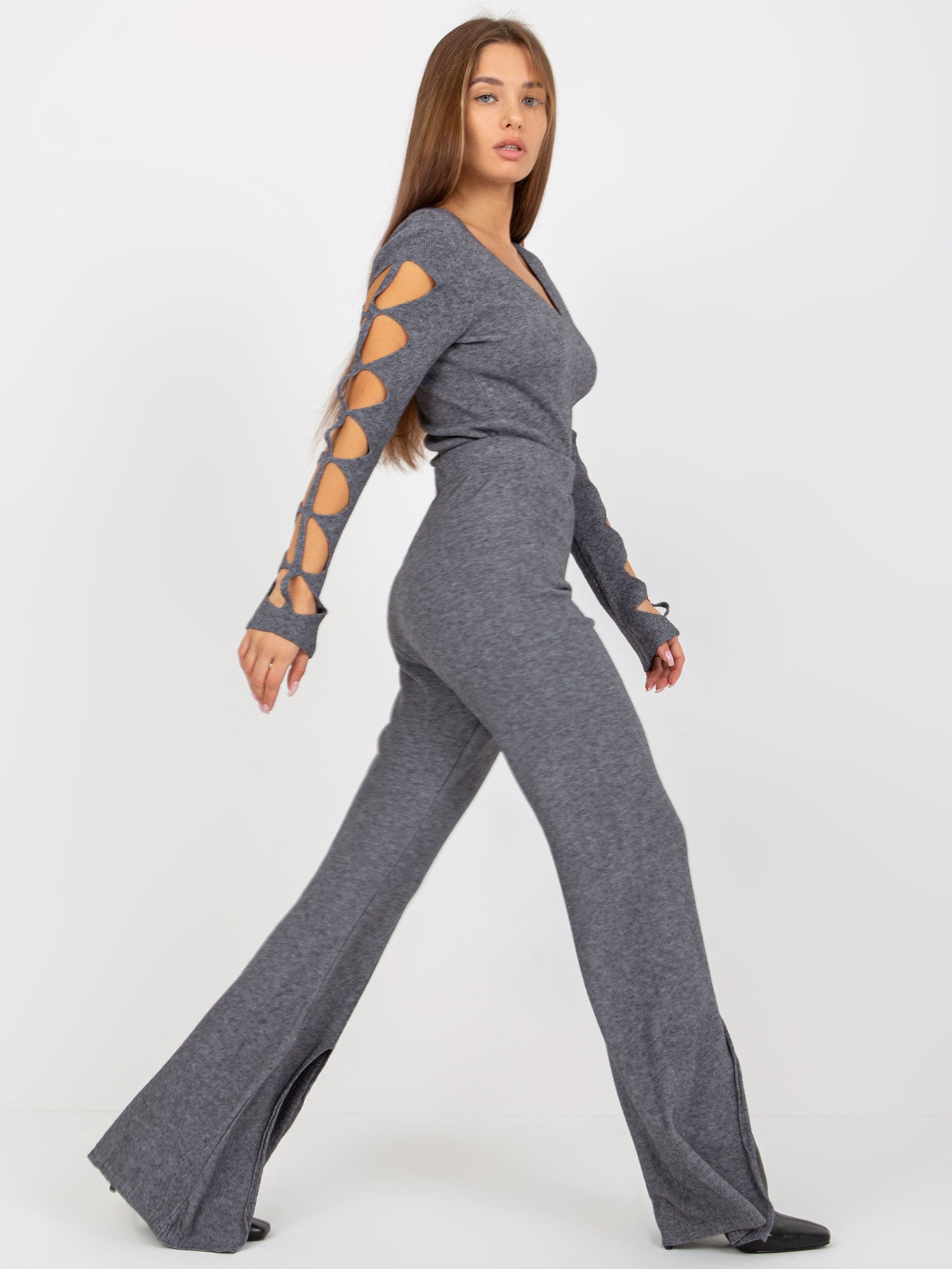 Ciemnoszare spodnie dzianinowe z rozcięciem high waist