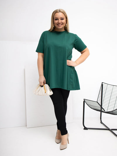 Ciemnozielona bluzka plus size z falbaną